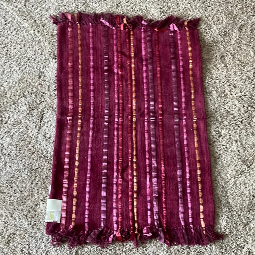 NWT burgundy Target braided rug size 30 in x 50 in